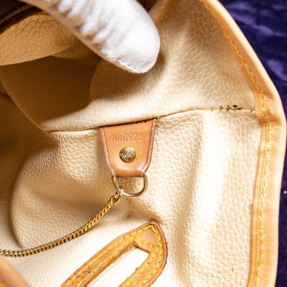 LOUIS VUITTON Bucket Monogram GM (LARGE!) - Picture 11 of 13